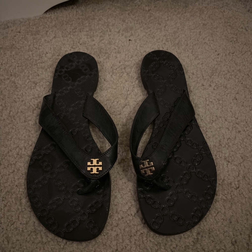 Tory Burch Monroe Thong. Black sz 7m.